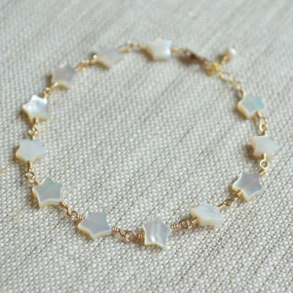 Mother of Pearl Star Bracelet in Gold or Silver - Made in Canada - Picture 5 of 10